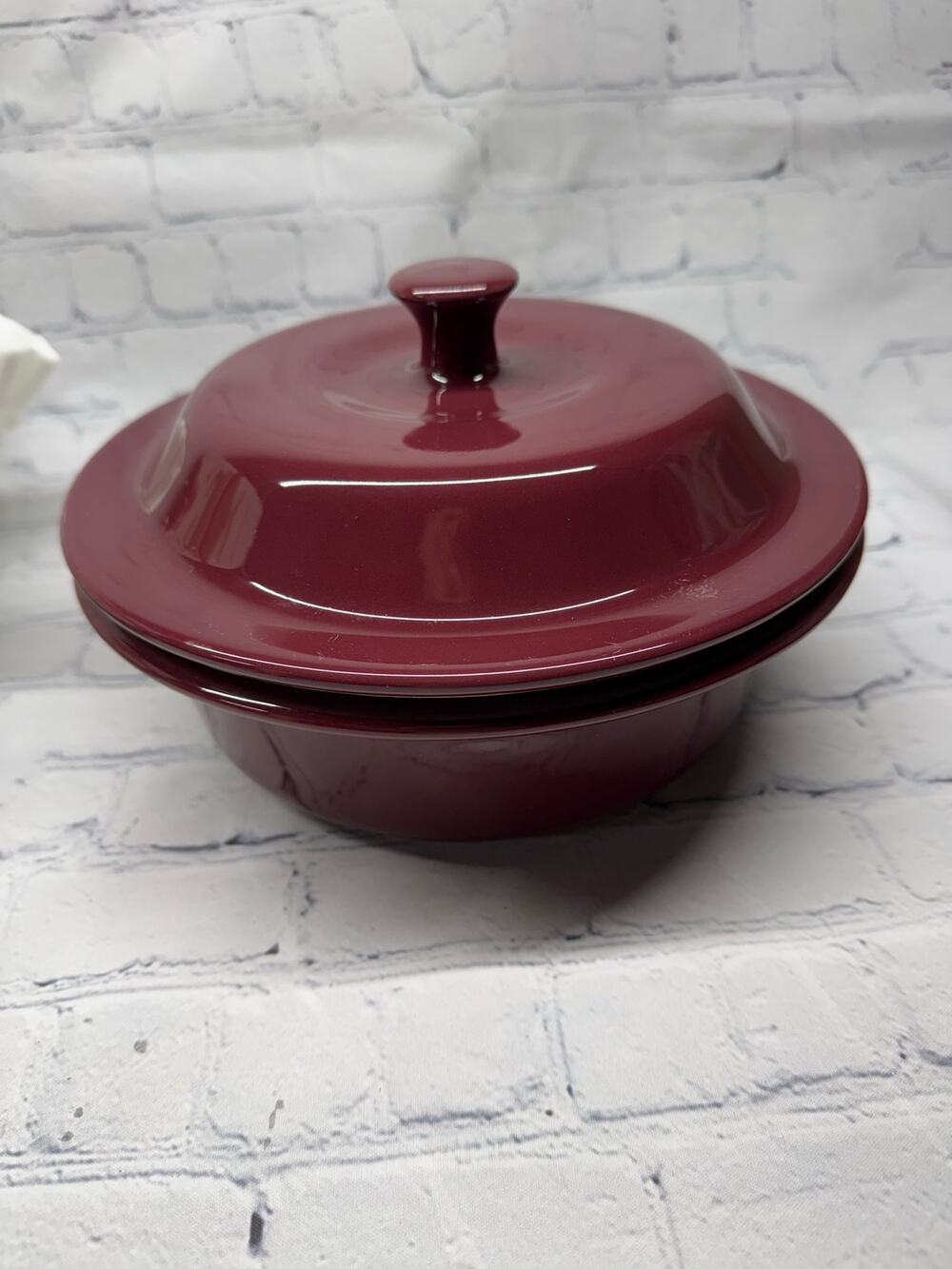 Pampered Chef 1.5L 6 Cup Cranberry Baker Covered Casserole Dish